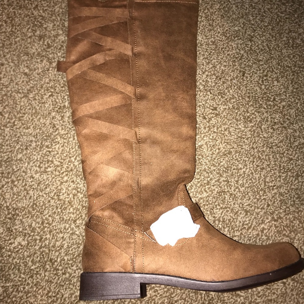 NEW brown boots 10 WIDE